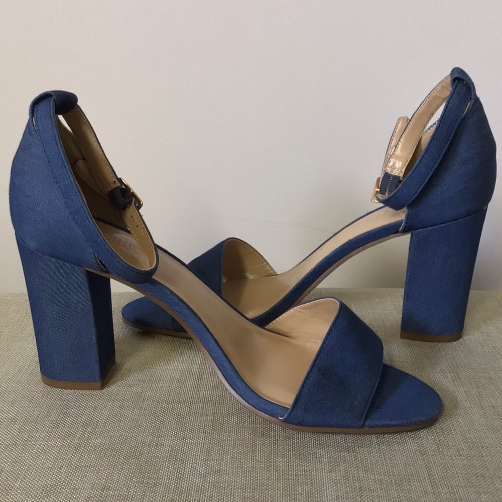 Expression VGUC denim look blue block heel open toes,covered heel/ strap/buckle